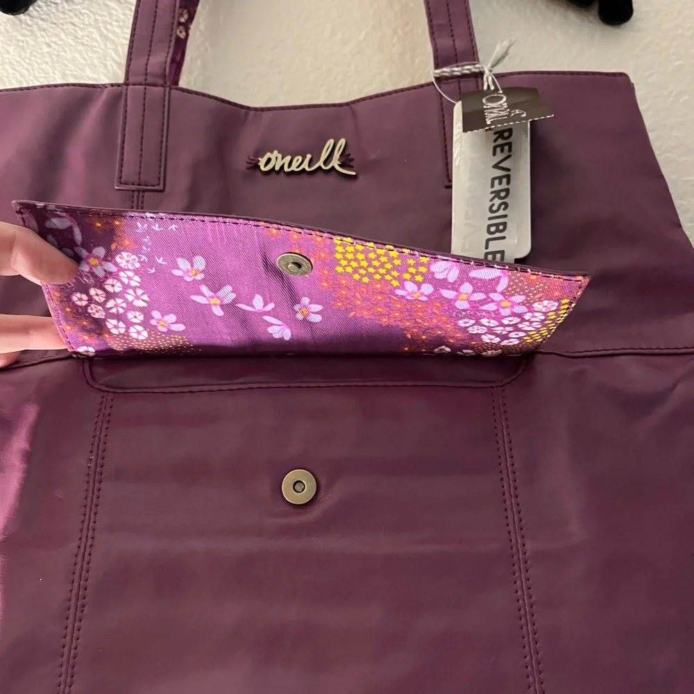 O’Neill Reversible Peggy Tote Plum & Floral Fabric NWT Beach Tote Resort